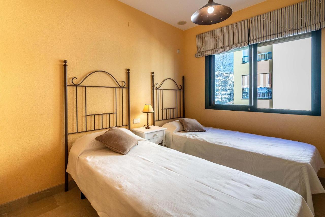 Spacious Apartment In มาร์เบยา ภายนอก รูปภาพ